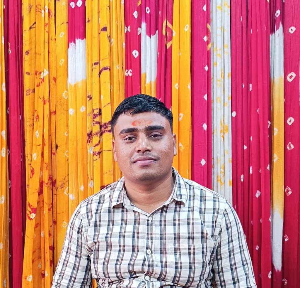 ।।श्री बंशीधर नगर: दुर्गा पूजा को लेकर 6 भामाशाह क्लब की बैठक हुई संपन्न लगातार सातवीं बार अध्यक्ष बनाए गए हैं रजनीकांत मधुर उर्फ भोलू ।।