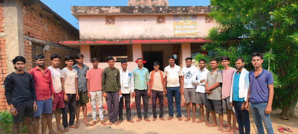 ।। सगमा:-जय बजरंगबली दुर्गा पूजा कमिटी का हुआ गठन; मुकेश प्रजापति बने अध्यक्ष तो वही धर्मेंद्र चंद्रवंशी को कोषाध्यक्ष बनाया गया ।।