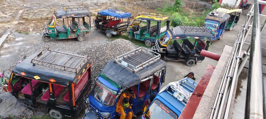 ।। श्री बंशीधर नगर:- नगर ऊंटारी पुलिस की ट्रैफिक व्यवस्था पर बड़ी कार्रवाई, 9 टेंपो वाहन जब्त ।।