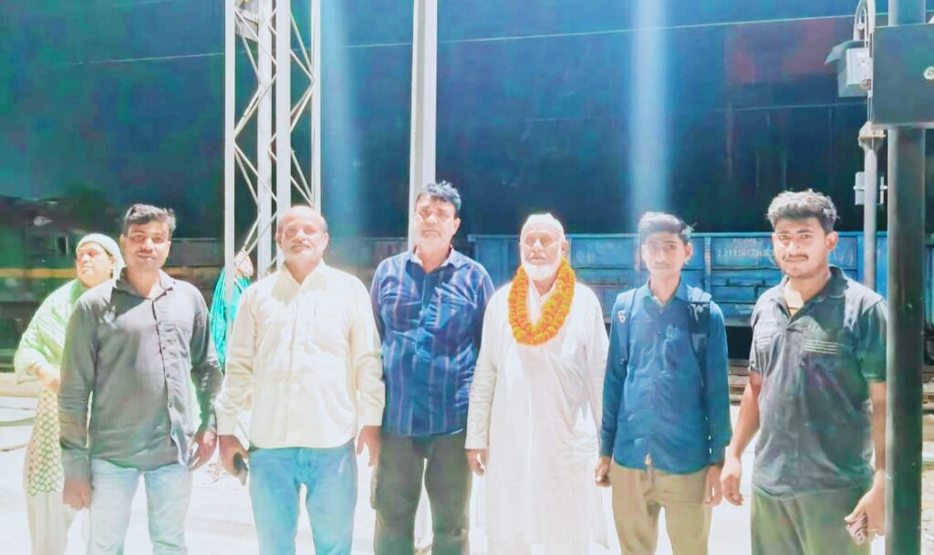 ।। श्री बंशीधर नगर:- अल मताफ ट्रेवल्स ने उमराह यात्री को किया रवाना ।।