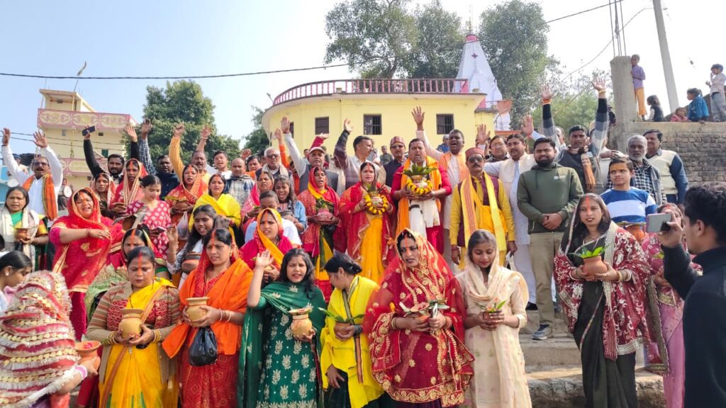 हुसैनाबाद में मां तारा शक्ति दुर्गा मंदिर की प्रथम वर्षगांठ पर भव्य आयोजन