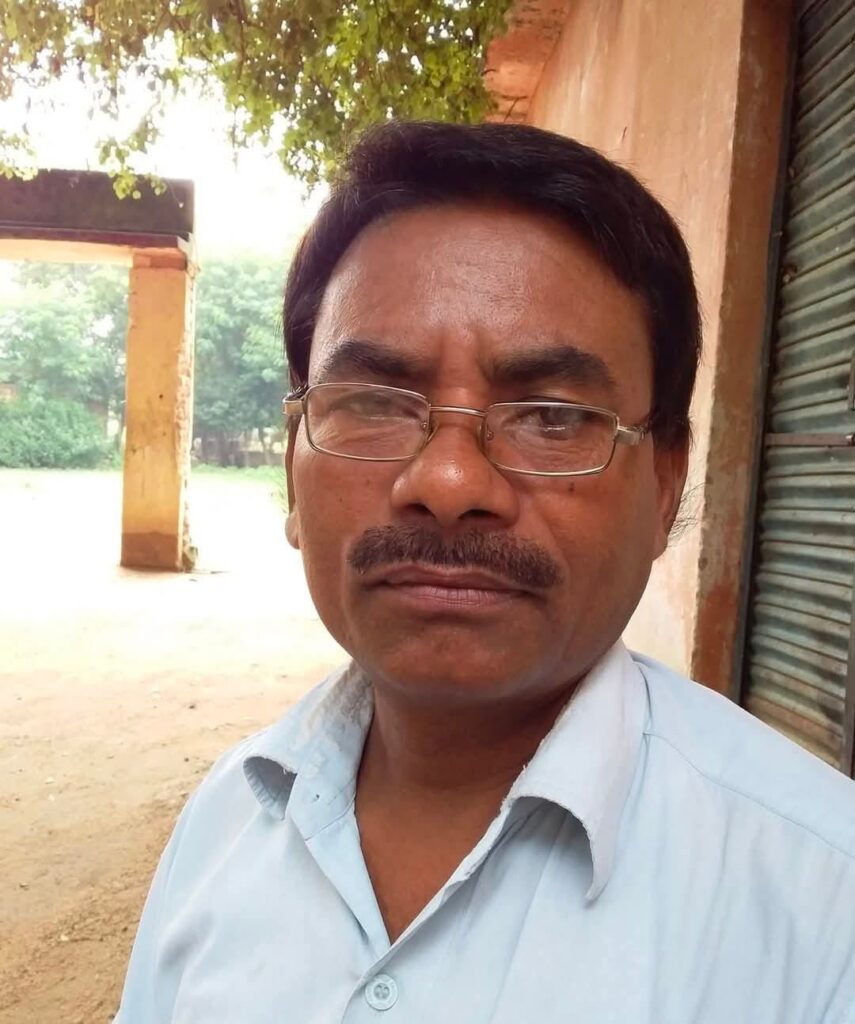 उत्क्रमित मध्य विद्यालय कविसा के सहायक अध्यापक व सिलीदाग निवासी 56 वर्षीय सूर्यदेव राम का निधन सोमवार देर शाम हो गया।